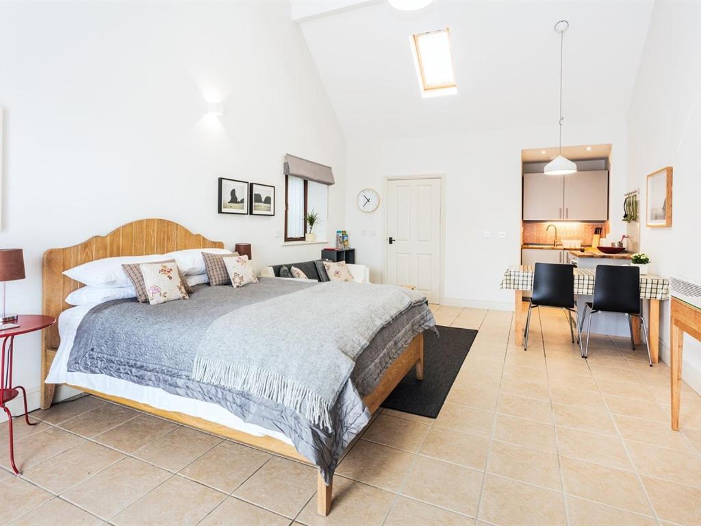 Ships Mews Apartment Porlock Room photo